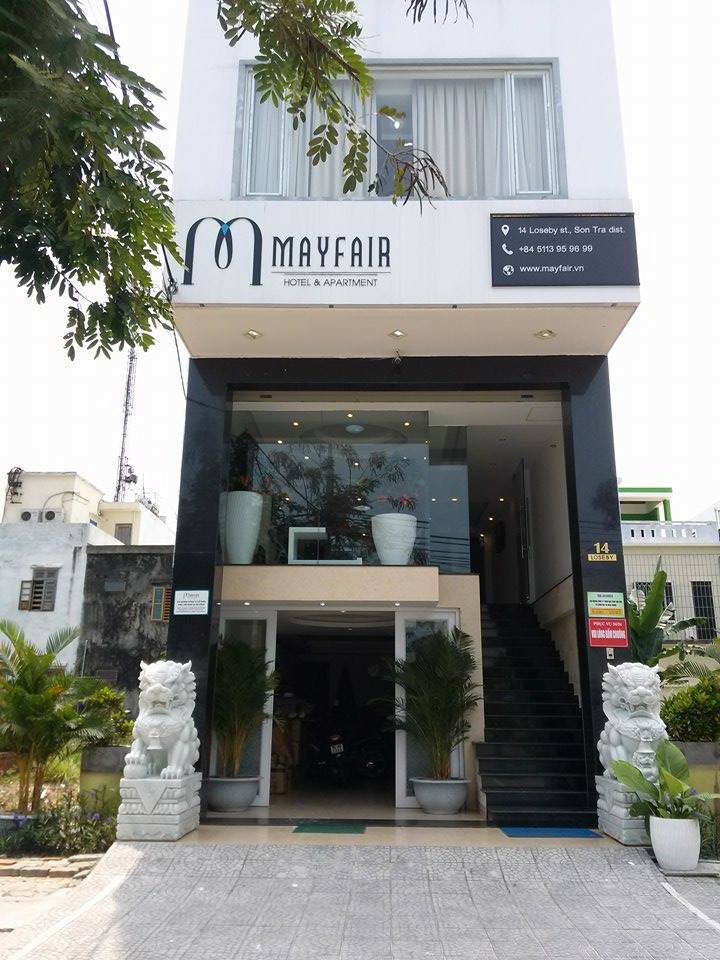 cong vao khach san Mayfair - Top 10 khách sạn 2 sao Đà Nẵng giá rẻ ở trung tâm